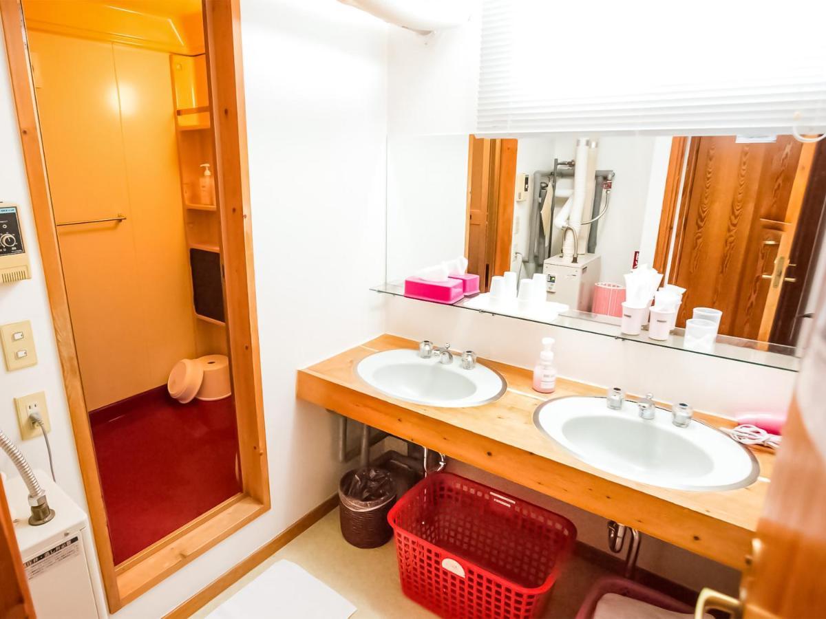 Rusutsu Lodges Pension Lilla Huset Нисэко Экстерьер фото